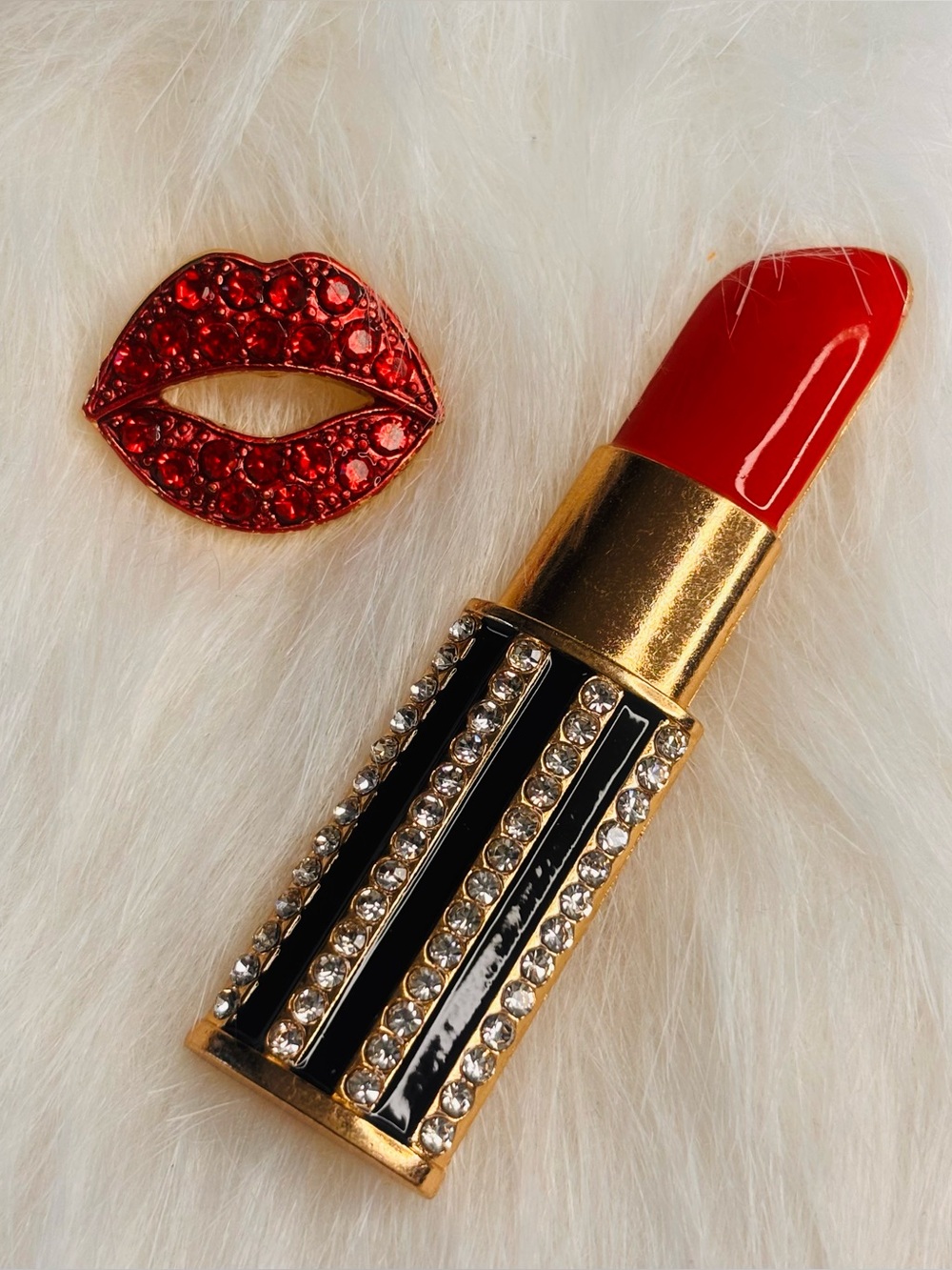 Red Lipstick & Rhinestone Lips Brooch Set – 2 Piece Glamour Pins